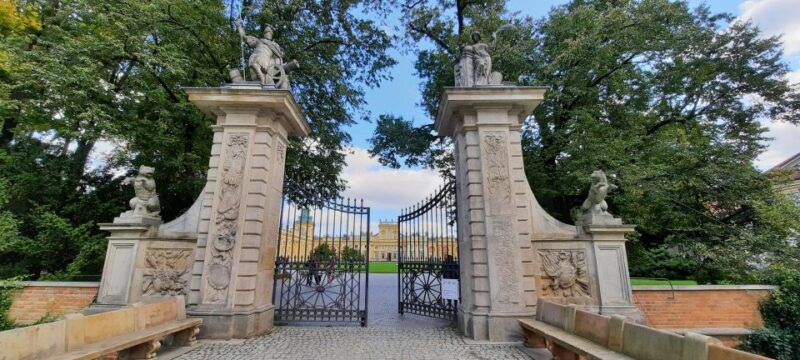 Wilanów Palace: 2-Hour Guided Tour With Entrance Tickets - Tour Highlights