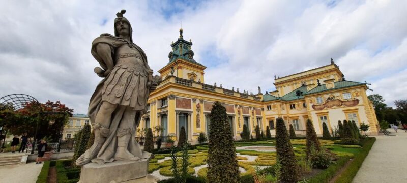 Wilanów Palace: 2-Hour Guided Tour With Entrance Tickets - Meeting Information