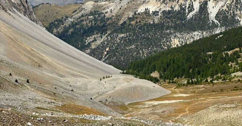 Wilderness Hike to the Col De La Lauze - Panoramic Views of the Valleys