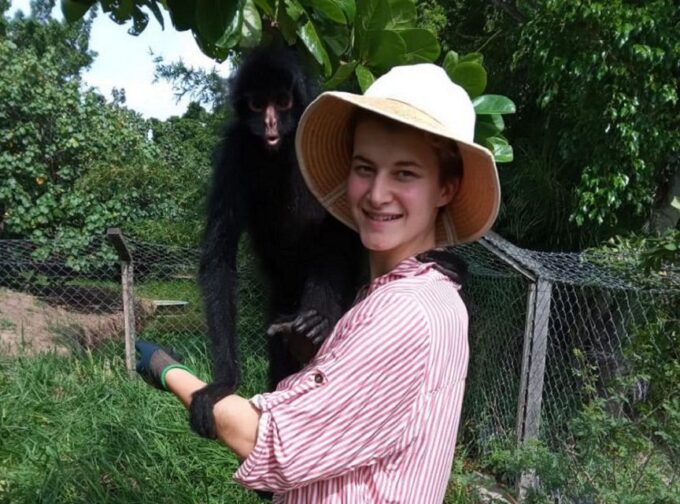 Wildlife Rescue Center and Preservation Park - Dining and Refreshments