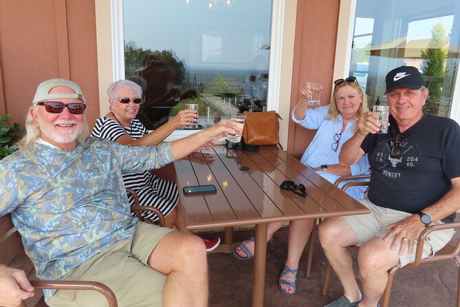 Willamette Valley Boutique Winery Tour With Lunch - Personalized Service