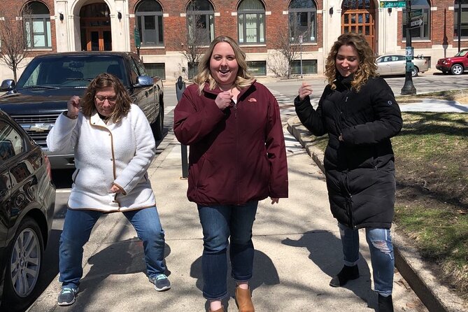 Williamsburg City Scavenger Hunt by Crazy Dash - Nationwide Leaderboard and Competitive Element