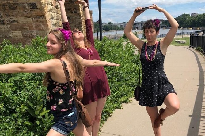 Williamsburg City Scavenger Hunt Excursion by Operation City Quest - Exploring Williamsburgs History