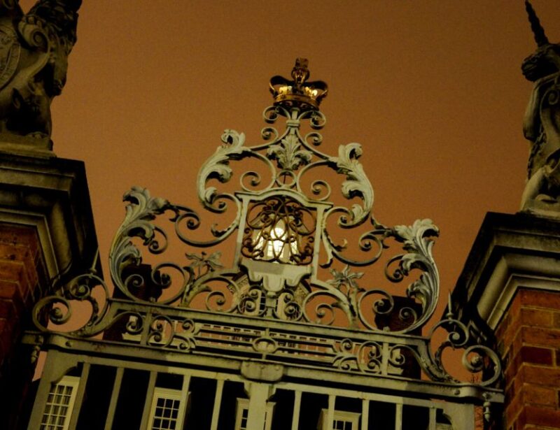 Williamsburg: Colonial Ghosts Haunted Walking Tour - Experience Highlights