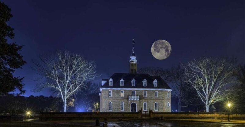 Williamsburg Whispers: A Ghostly Walk Through History - Tour Experience
