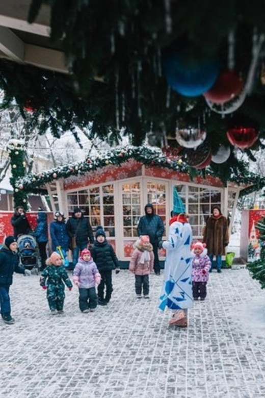 Williamsburg's Winter Wonderland: A Historic Holiday Stroll - Raleigh Tavern Bakery