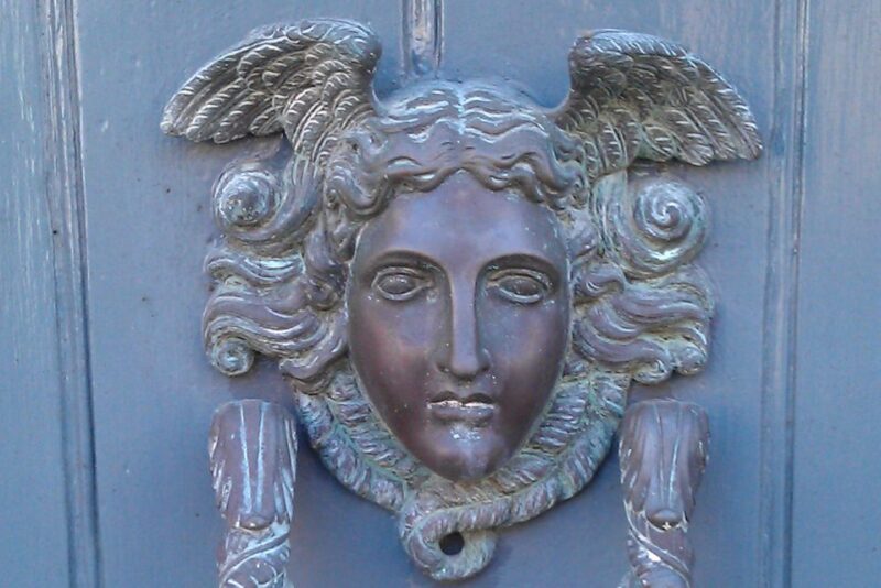 Winchester: Smartphone Self-Guided Heritage Walks - Booking and Cancellation Information
