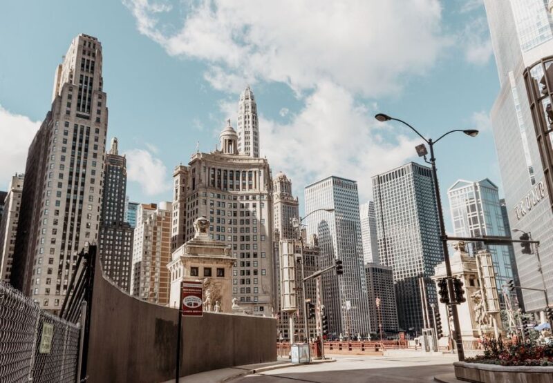Wind City Wanderlust: A Chicago Family Odyssey - Itinerary and Highlights