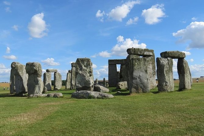 Windsor Castle and Stonehenge PRIVATE TOUR Luxury Sedan - Pickup Information