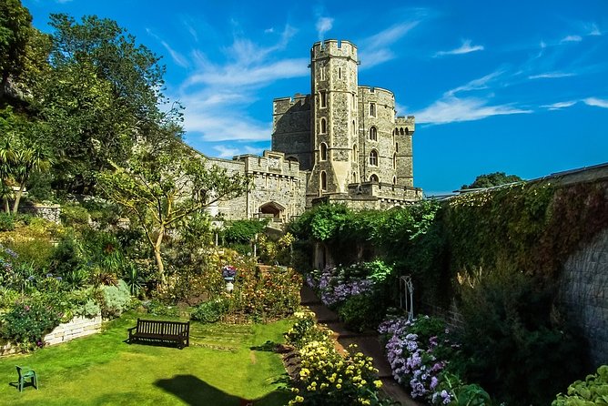 Windsor Castle Private Tour in Executive Vehicle With Admission - Visiting Eton College