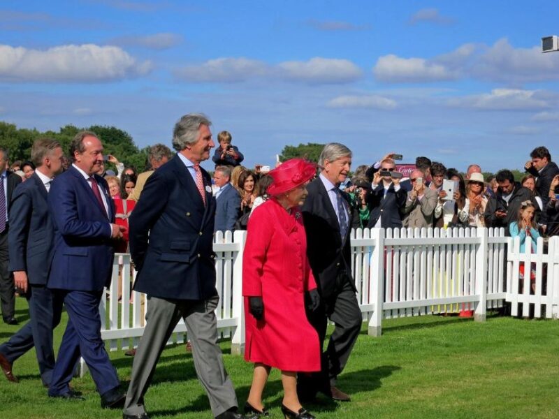 Windsor Castle Private Tour With Admission - St. Georges Chapel Visit