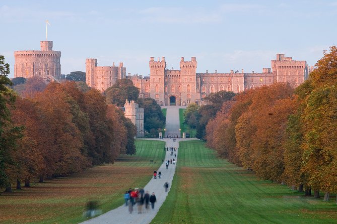 Windsor Castle, Stonehenge and Bath Tour From London & Admissions - Windsor Castle