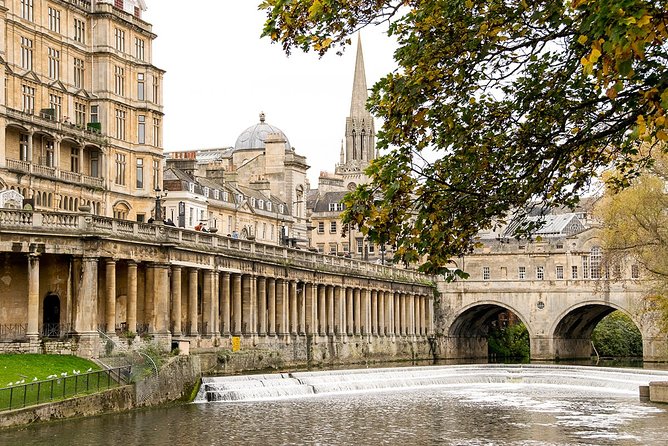 Windsor Castle, Stonehenge and Bath Tour Private - Visiting Stonehenge and Bath