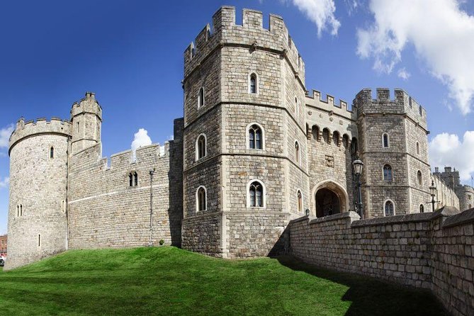 Windsor Castle, Stonehenge & Salisbury Cathedral - Discovering Windsor Castle