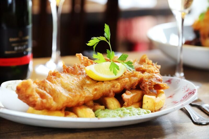 Windsor Castle Tour With Fish and Chips Lunch in London - Transportation and Inclusions