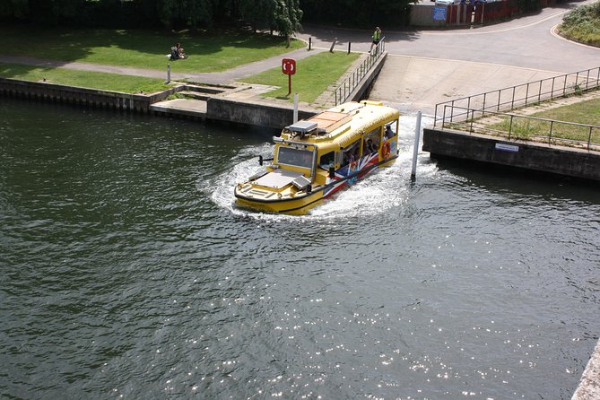 Windsor Duck Tour: Bus and Boat Ride - Group Size and Accessibility