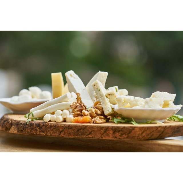 Wine and Cheese Tour in Marseille - Inclusions