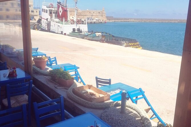 Wine and Food of Crete, Heraklion - Seafood Dining at the Port