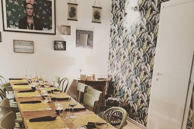 Wine and Food Tasting Experience in Lecce Old Town - Discovering Puglias Winemaking History