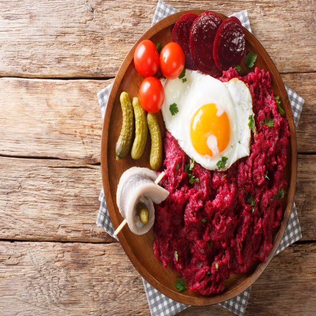 Wine and Food Tasting Tour in Hamburg Old Town - Traditional Appetizers