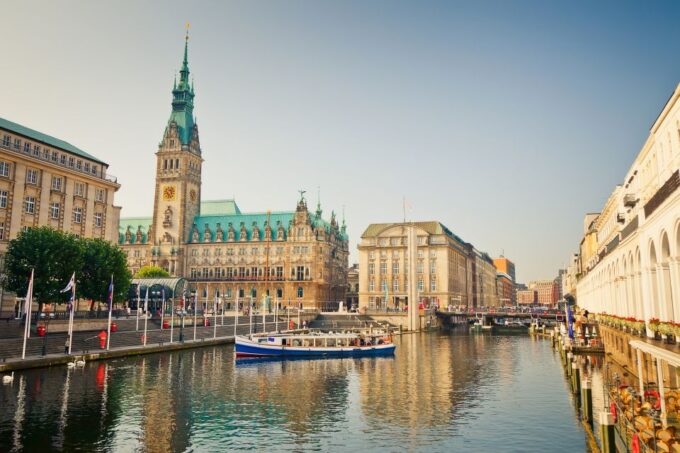Wine and Food Tasting Tour in Hamburg Old Town - Important Considerations