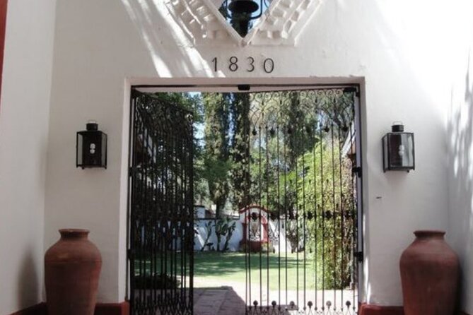 Wine and Literature Tour in Mendoza: Trip to the Borges Labyrinth - Immersive Winery Experiences