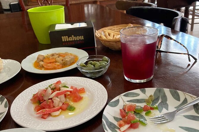 Wine and Tapas Walking Tour in Malaga - Meeting and Pickup Details