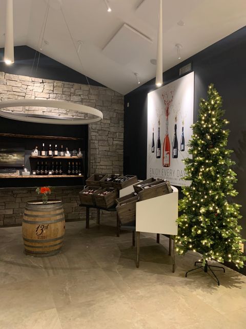 Wine & Cheese Afternoon Wine Tours in NOTL - Wine Tasting Experience