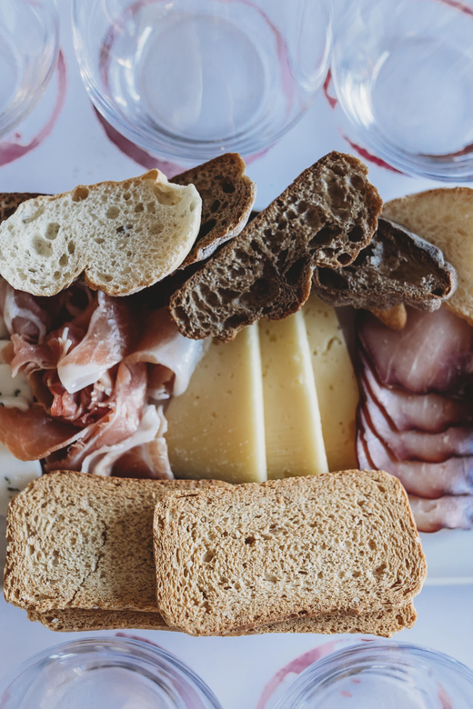 Wine, Cheese & History of Fado Dinner in Portuguese Wine Bar - Inclusions and Amenities