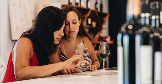 Wine Masterclass & Cheese Tasting Workshop in Bordeaux - Meeting Point and Time