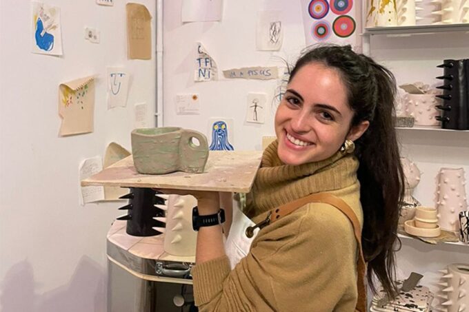 Wine & Pottery Class For Beginners in Buenos Aires Argentina - Atmosphere and Engagement