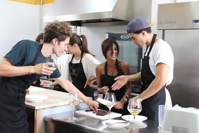 Wine Tasting and Italian Cooking Class in Tuscany - Key Points
