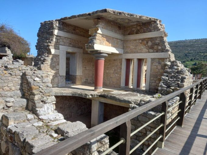 Wine Tasting and Knossos Palace - Private Tour in Heraklion - Knossos Palace Exploration