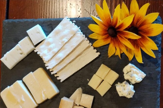 Wine Tasting Experience at Silvara Cellars Leavenworth - Wine and Food Pairing