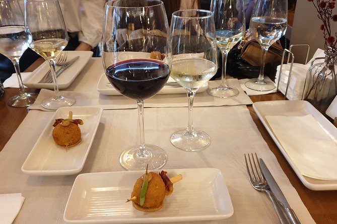 Wine Tasting in Granada - Elegant Restaurant Venue