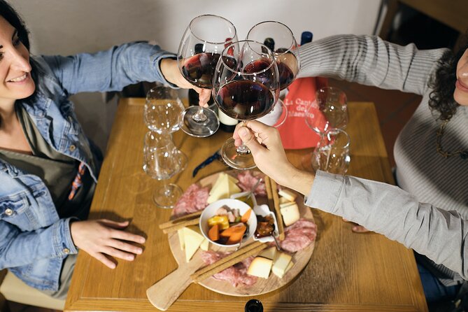 Wine Tasting Near Juliets House & Arena With Valpolicella - Maximum Travelers per Tour