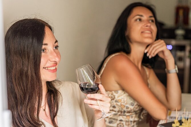 Wine Tasting: Tour De France in Nice City Centre - Indulge in Wine and Snacks