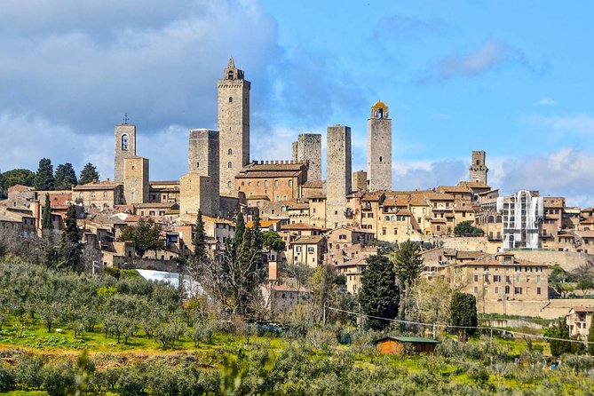 Wine Tasting & Tuscany Countryside, San Gimignano & Volterra - Meeting Point and Logistics