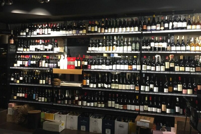Wine Tasting Walk in Jewish Quarter Bars - Experience Highlights