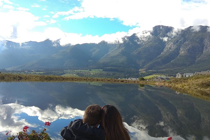 Wine Tour to Stellenbosch & Franschhoek With Tastings & Lunch - Small-Group Experience