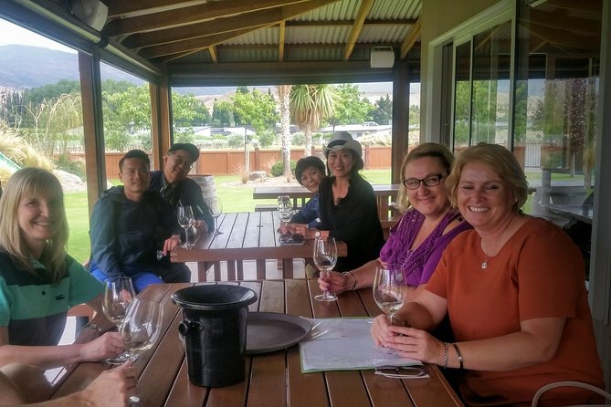 Wine Tour With Wine Tasting From Wanaka - Guide Highlights