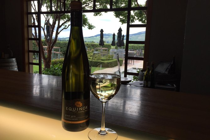 Wine Trail and Christchurch City Day Tour - Boutique Vineyard Visits