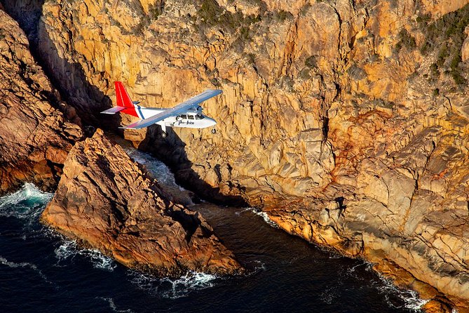 Wineglass Bay And Maria Island Wildlife Scenic Flight From Hobart - Flight Experience