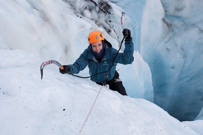 Winter Ice Cave + Climbing Private Photoshoot - 20 Shot Package - Meeting Details