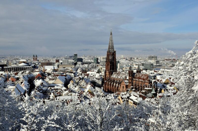 Winter Walk Through Freiburg's Old Town With Mulled Wine - Participant Requirements