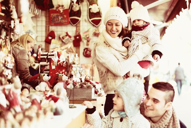 Winter Wonderland Walk: Buffalo's Festive Highlights - Key Points