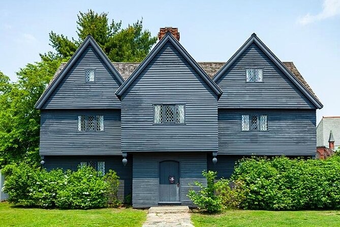 Witch Trials Walking Tour in Salem - Tour Duration and Schedule