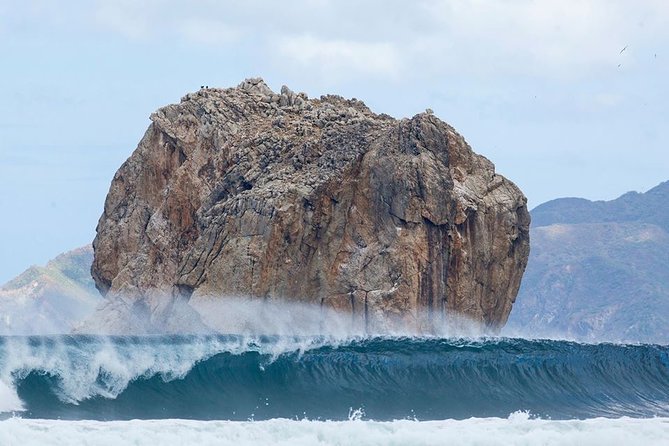 Witches Rock Surf Tour by Boat for ADVANCED Surfers - Tailored Itinerary for Advanced Surfers