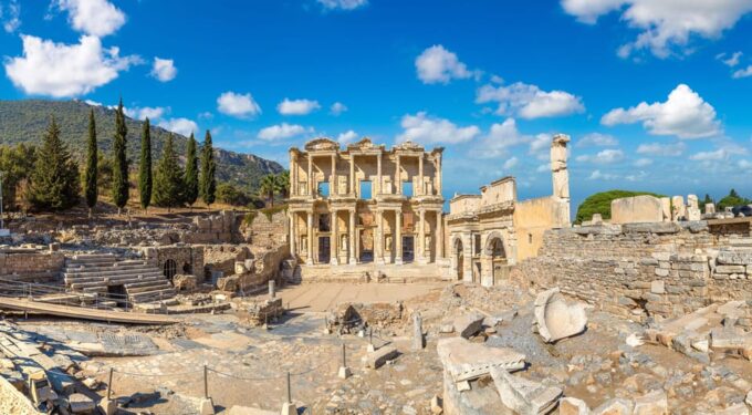 With Best Guides Ephesus Ancient City&Virgin Marys House - Pickup From Kusadasi