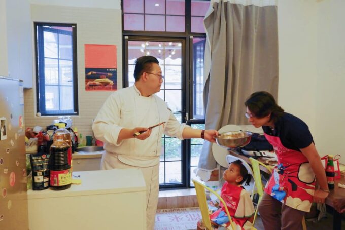 Woknroll: Immersive Chinese Cooking Class With Master Chef - Accommodating Diverse Participants